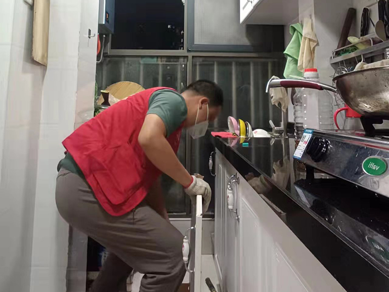 二手房廚房簡(jiǎn)單翻新需要多少錢(qián)？現(xiàn)代簡(jiǎn)約風(fēng)格是真的省錢(qián)！